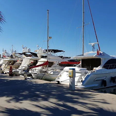 Sani Forest House Case de vacanță